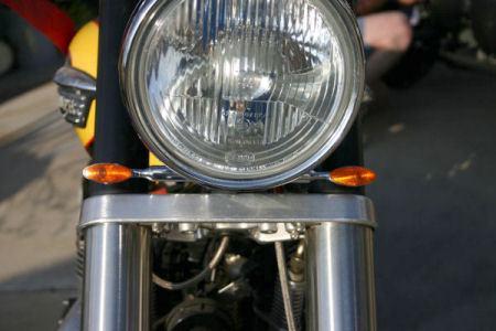 Signal and Driving Light Bar for the Triumph America and Speedmaster