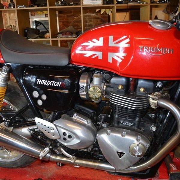 triumph thruxton r custom parts