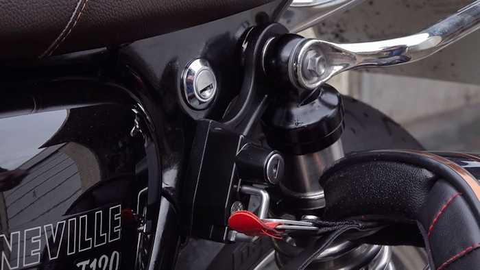 Motone Helmet Lock 2.0 Kit - For Liquid Cooled Bonneville T100, T120,  Street Twin, Street Cup, Street Scrambler, Thruxton R, Thruxton, Speed Twin