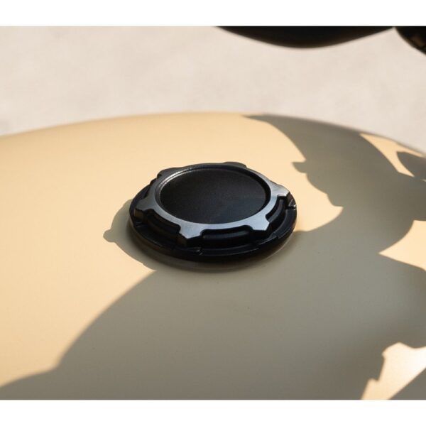 Motone TELSTAR Low Profile Fuel Gas Cap - Billet Aluminum - Black/Contrast Polished - Triumph Bonneville, Thruxton, Scrambler, America and Speedmaster, Bobber, Street Twin, Street Scrambler, Street Cup, T120, etc