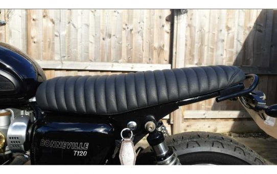 Motone The Viper- Low Profile Skinny Ribbed Seat - BLACK 2016+ Liquid Cooled Triumph Bonneville T100, T120, Street Twin, Street Cup, Street Scrambler