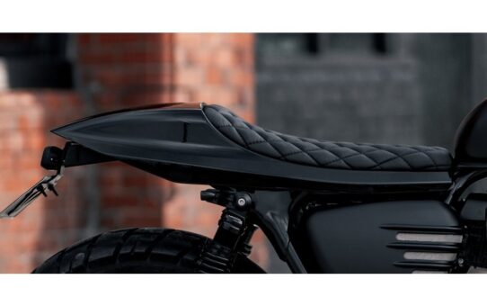 Motone Street Tracker Seat - Black - Triumph Bonneville T100, T120, Street Twin, Speed Twin 900, Street Scrambler