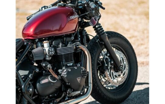 Motone H-BOMB Triumph Bobber 1200 Exhaust dB Killer Version